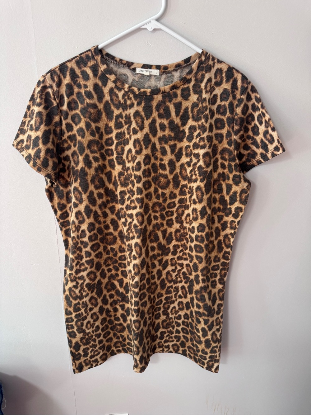 ANTISTAR Leopard Print Short Sleeve Tee dress